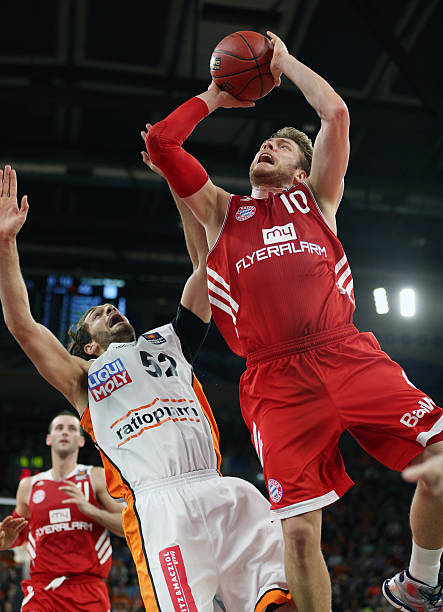 在偏见与误 在偏见与误