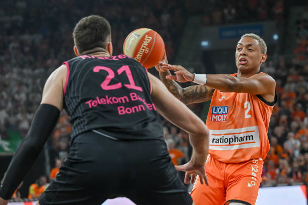 德甲劲旅的 德甲劲旅的